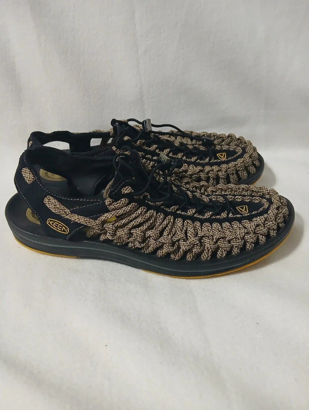 Keen Men's Black and Tan Woven Rope Sandals Size 12.